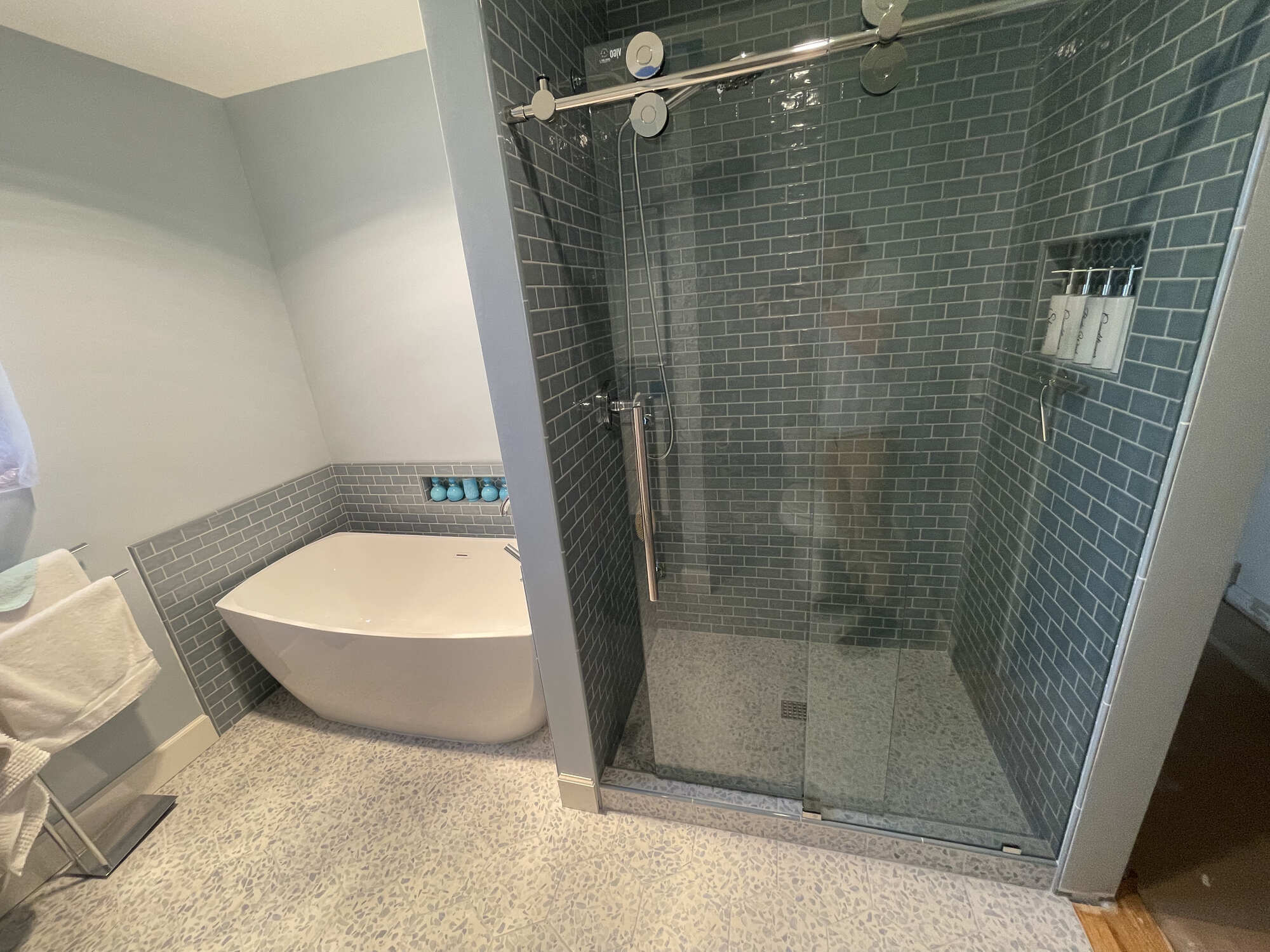 What Should A New Shower Cost in Salem, OR?